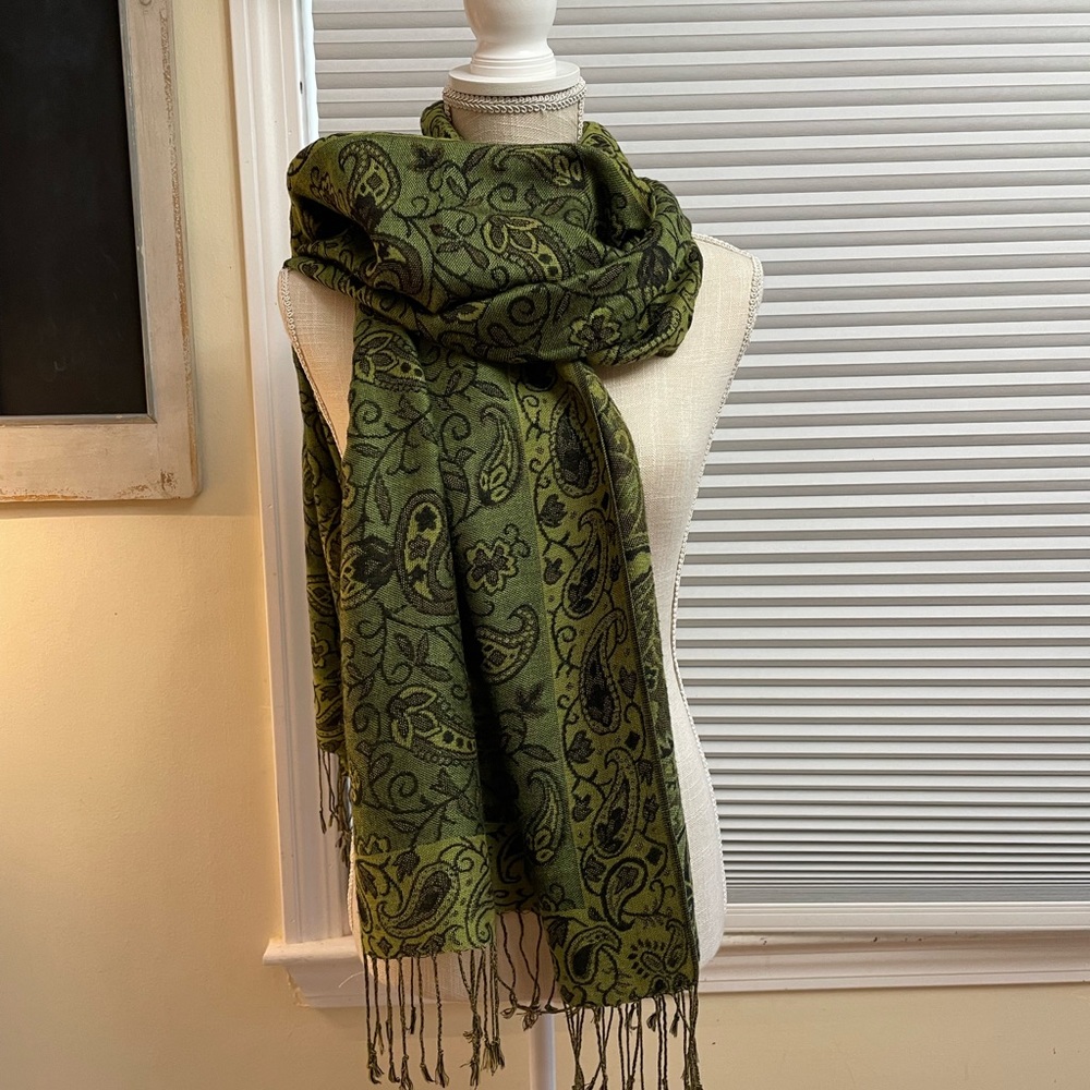 Green scarf